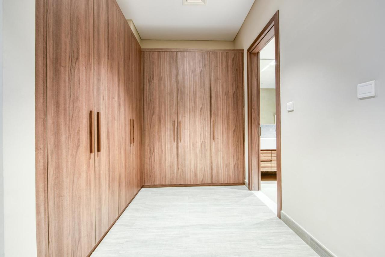 Sol Living - Sol Avenue Apartment Дубай Екстериор снимка