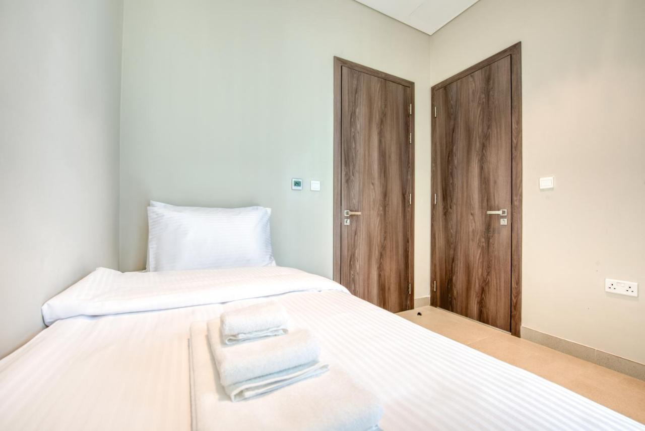 Sol Living - Sol Avenue Apartment Дубай Екстериор снимка