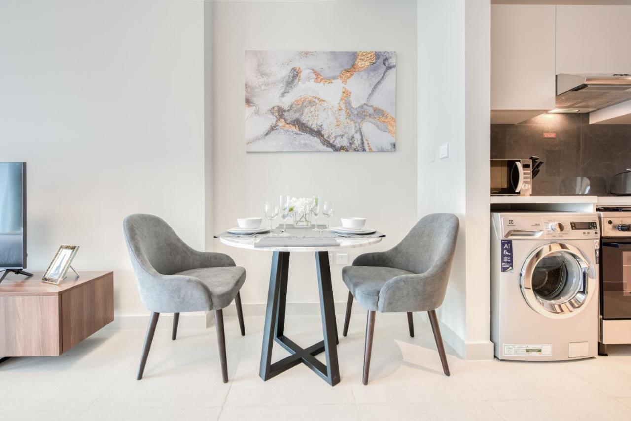 Sol Living - Sol Avenue Apartment Дубай Екстериор снимка