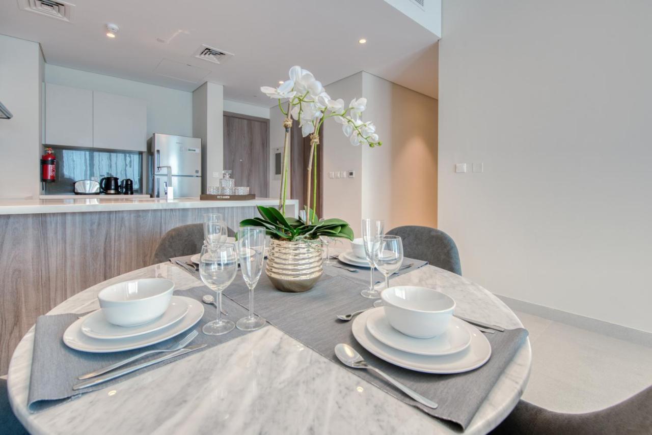 Sol Living - Sol Avenue Apartment Дубай Екстериор снимка