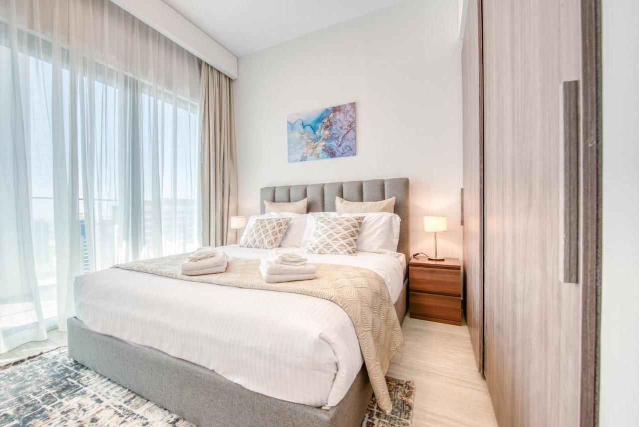 Sol Living - Sol Avenue Apartment Дубай Екстериор снимка