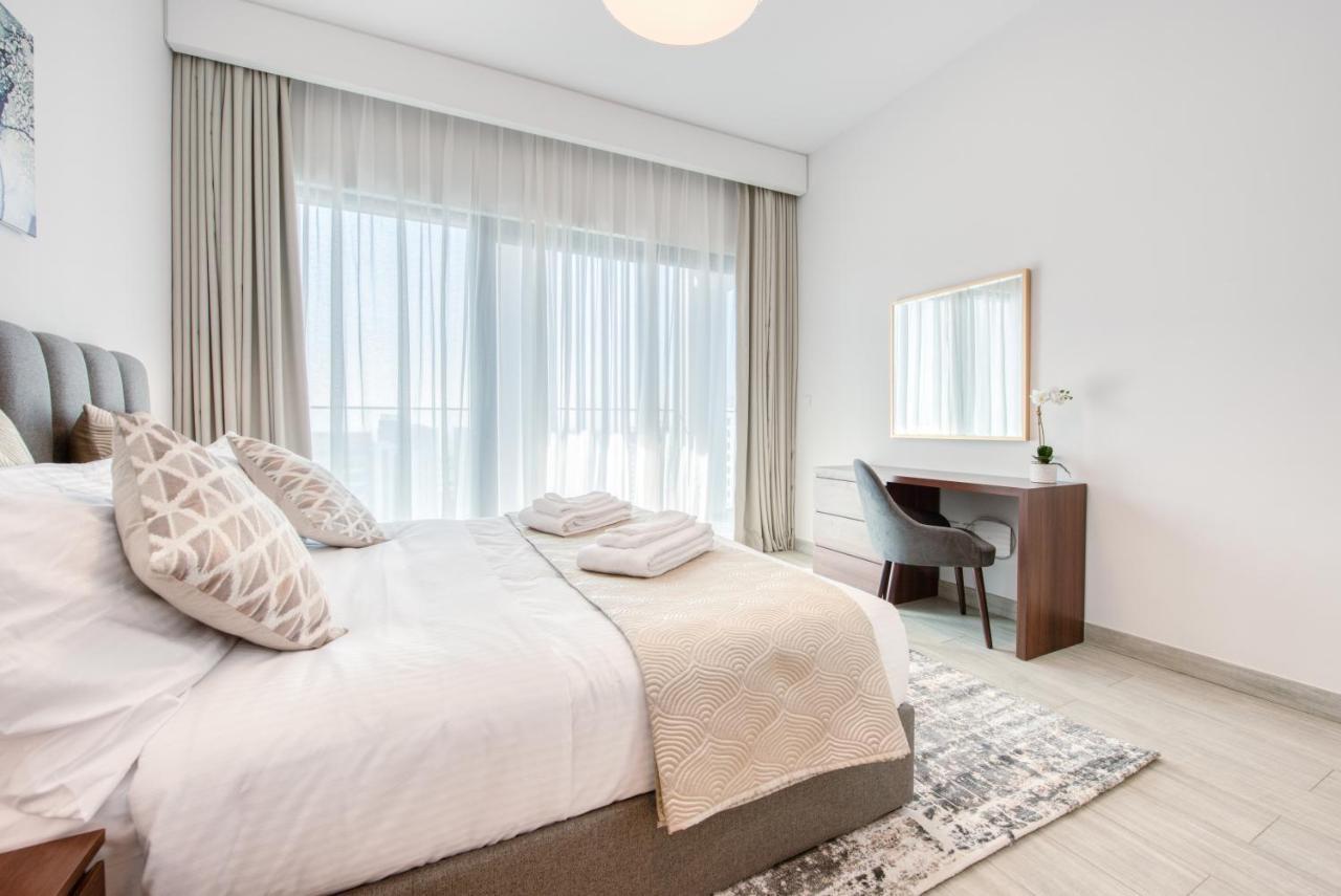 Sol Living - Sol Avenue Apartment Дубай Екстериор снимка