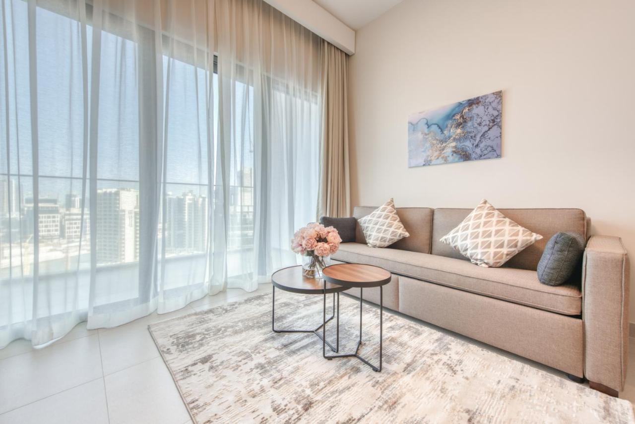 Sol Living - Sol Avenue Apartment Дубай Екстериор снимка