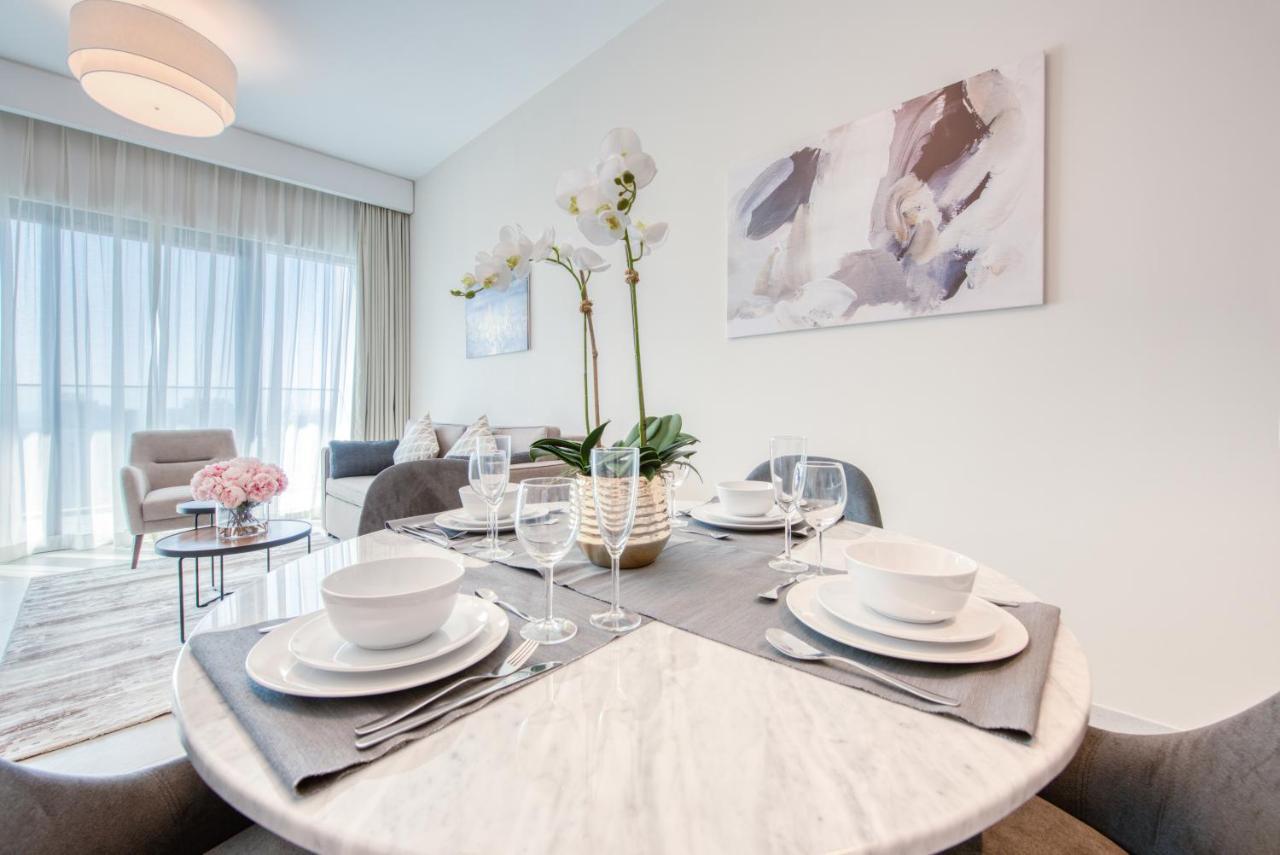 Sol Living - Sol Avenue Apartment Дубай Екстериор снимка