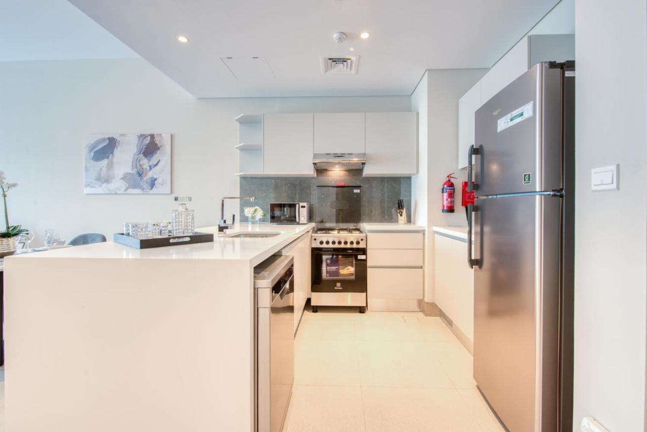 Sol Living - Sol Avenue Apartment Дубай Екстериор снимка